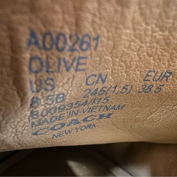 Coach Signature “Olive” Loafers, Size: 8.5 - Picture 7 of 7